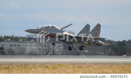 Indian Air Force Sukhoi Su-30MKI landing 98939241