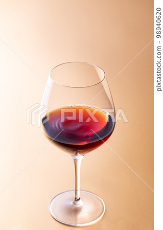 Red wine Red wine 98940620