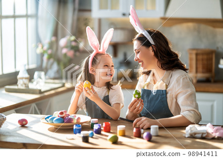 happy family at Easter happy family at Easter 98941411