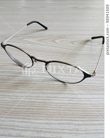 Black edge glasses Black edge glasses 98941889