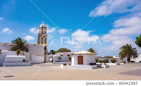Teguise, Lanzarote, Canary Island, Church Iglesia de Nuestra Senora de Guadalupe on main square Teguise, Lanzarote, Canary Island, Church Iglesia de Nuestra Senora de Guadalupe on main square 98942997