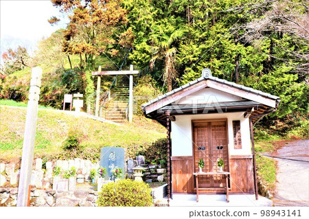 Fudayama山的巨石 Fudayama山的巨石 98943141