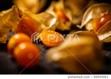 Physalis peruviana fruit 98944061