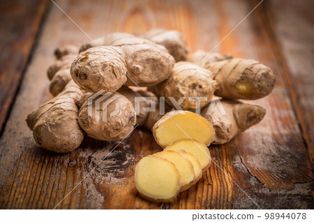 Ginger root Ginger root 98944078