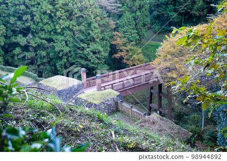 秋天,八王子城遺址,東京引橋 秋天,八王子城遺址,東京引橋 98944892