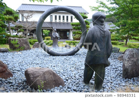 Kyoto Urashima Shrine 98948331