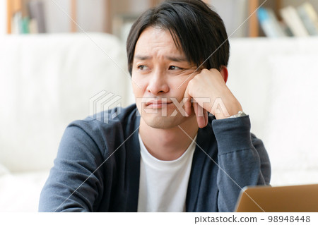 Middle man worries Middle man worries 98948448