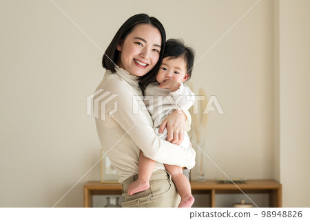 0歲寶寶和媽媽 0歲寶寶和媽媽 98948826