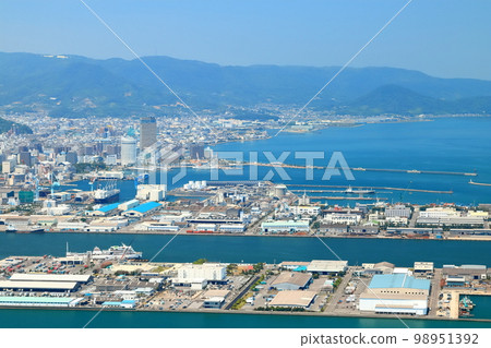 【香川縣】從八島丸展望台(日本觀光地百選)眺望高松市 【香川縣】從八島丸展望台(日本觀光地百選)眺望高松市 98951392