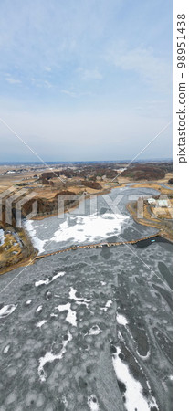 Frozen Hiratsutsunuma Aerial view Frozen Hiratsutsunuma Aerial view 98951438