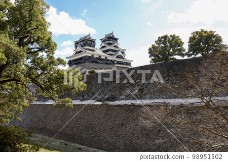 Famous Landscape of Kumamoto Castle in Northern Kyushu, Japan. 98951502