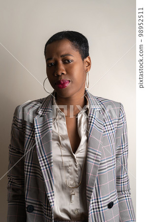 Stylish young adult black woman 98952511