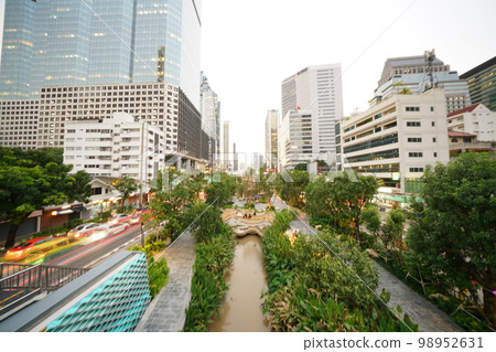 park, parks, cityscape 98952631