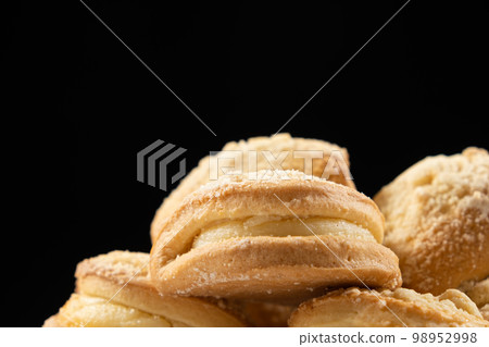 Sochnik cake with cottage cheese - pastry made from dough with cottage cheese filling, a dish of national russian cuisine. 98952998