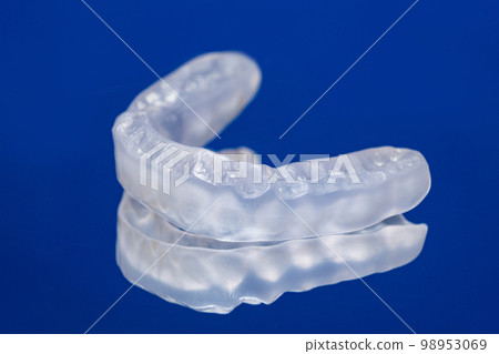 Dental mouthguard, splint for the treatment of dysfunction of the temporomandibular joints, bruxism, malocclusion, to relax the muscles of the jaw. 98953069