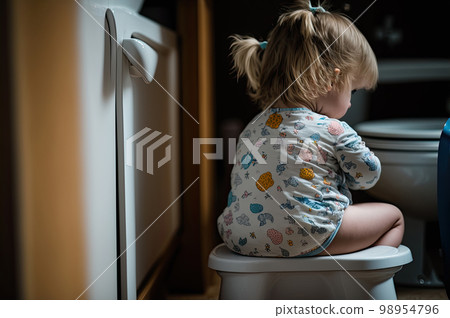 Toilet training girl 98954796