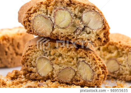 Italian cantuccini cookie with almond 98955635
