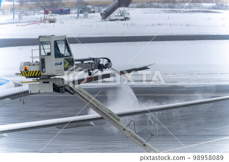 北海道千歲市除冰車冬季機場除冰 98958089