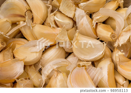 lots of garlic cloves (with skin) 98958113