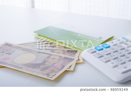 金錢、計算器和存摺 98959149