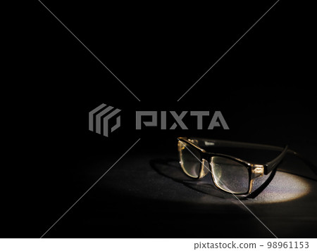 glasses in the dark 98961153