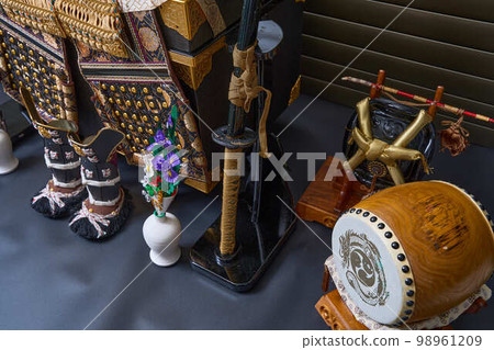 May Doll's large armor and Japanese-style miscellaneous goods 98961209