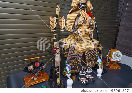 May Doll's large armor and Japanese-style miscellaneous goods 98961237