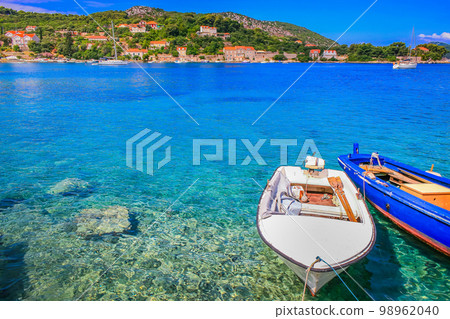Elaphiti islands, turquoise adriatic beach in Dalmatia, Croatia Elaphiti islands, turquoise adriatic beach in Dalmatia, Croatia 98962040