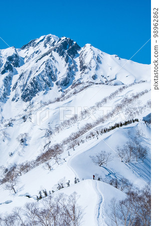 Tomi Ridge Trekking in Winter: Mt. Goryu seen from Mt. Nakatomi Tomi Ridge Trekking in Winter: Mt. Goryu seen from Mt. Nakatomi 98962862