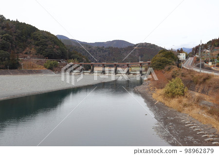 Shiogo Dam on the Oi River (Shiogo Dam) 98962879