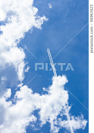 Contrail 98963825
