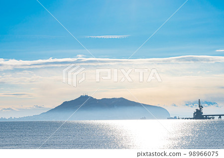 Hakodate winter sea Hakodate winter sea 98966075