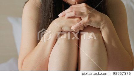 woman domestic and rape violence 98967576