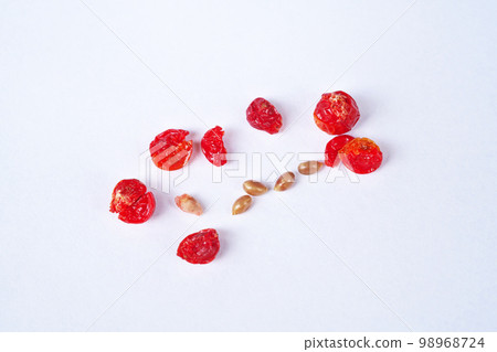 Berries and seeds of ripened and fallen to the ground (winter, February) 98968724