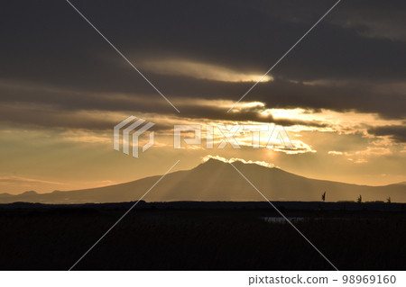first sunrise of 2023 98969160