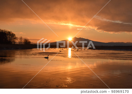 first sunrise of 2023 98969170