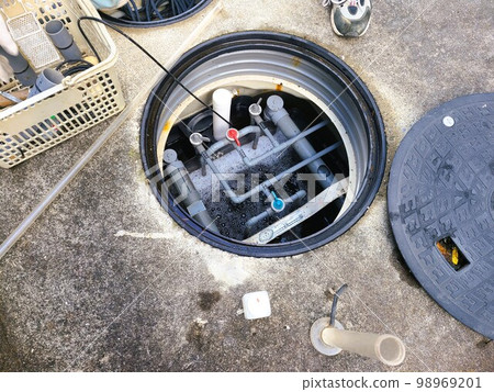 Sewage treatment Statutory inspection of combined septic tank Material background 98969201