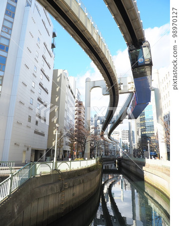 穿城而過的千葉單軌電車 98970127