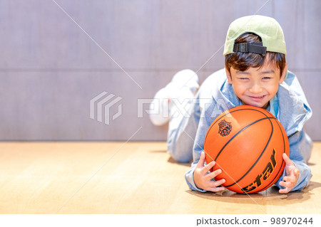 children lifestyle travel vacation exercise health 98970244