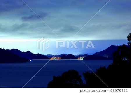 寂靜的夜,瀨戶海 寂靜的夜,瀨戶海 98970521
