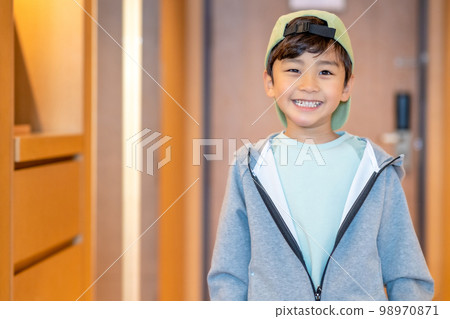 children lifestyle travel vacation exercise health 98970871