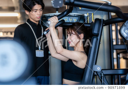 Young woman to train Young woman to train 98971899