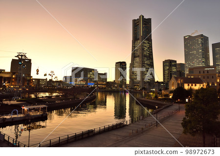 Yokohama Minatomirai Canal Park Evening View 98972673