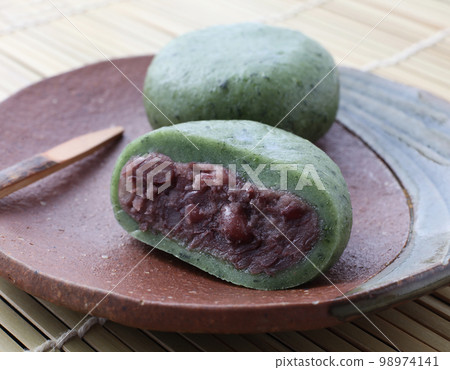 Kusamochi Yomogi Mochi 98974141