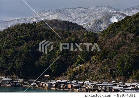 冬天的伊根船屋 冬天的伊根船屋 98974381