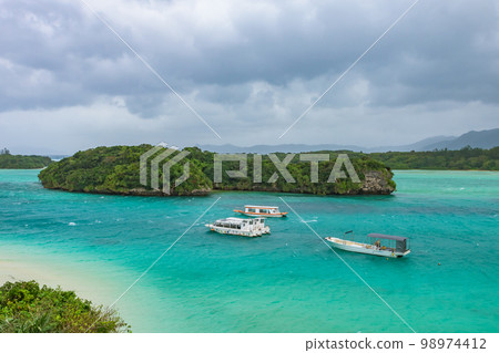 沖繩縣石垣島川平灣美景 沖繩縣石垣島川平灣美景 98974412