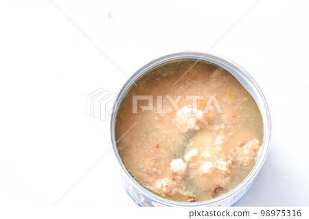 罐裝鯖魚在水中 罐裝鯖魚在水中 98975316