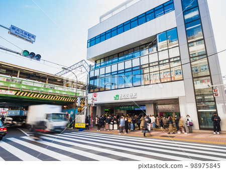 Tokyo Korean Town Shin-Okubo Station *partially soft focus 98975845