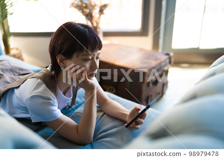 female, lady, woman 98979478