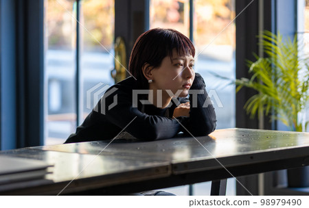 female, females, woman 98979490